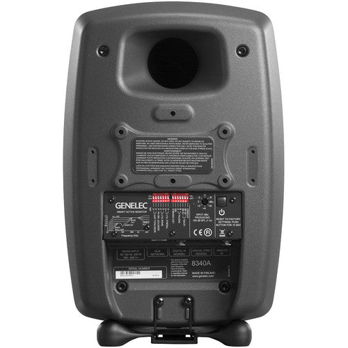 GENELEC 8340A: Monitor activo SAM™ (6.5", 300W). DSP avanzado con AutoCal™ y GLM™ para calibración perfecta. Ofrece 118 dB SPL, 38Hz de graves y entradas AES/EBU. ¡La precisión profesional y adaptabilidad definitiva para tu estudio o postproducción!