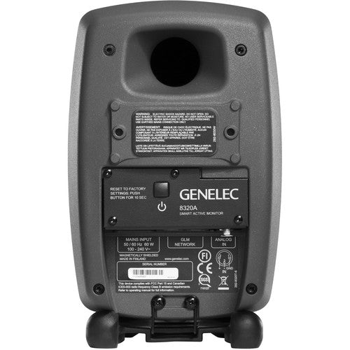 Genelec 8320APM: Monitor de estudio activo inteligente (SAM) compacto 2 vías, woofer 4" y tweeter de 3/4". Potencia 100W (50W+50W) Ofrece precisión acústica superior y adaptación automática (AutoCal™ y GLM™ 2.0). Ideal para near-field en estudios. 1 pieza