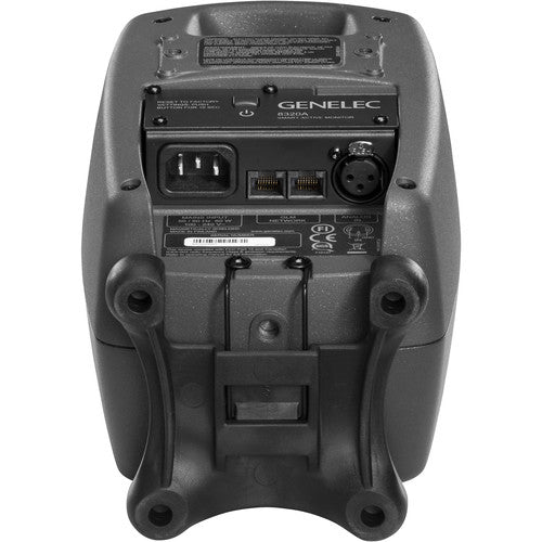 Genelec 8320APM: Monitor de estudio activo inteligente (SAM) compacto 2 vías, woofer 4" y tweeter de 3/4". Potencia 100W (50W+50W) Ofrece precisión acústica superior y adaptación automática (AutoCal™ y GLM™ 2.0). Ideal para near-field en estudios. 1 pieza