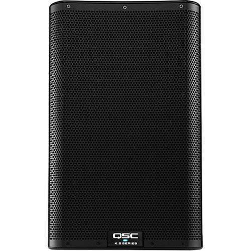 QSC K10.2 Altavoz portátil amplificado de dos vías, 10" y 2000 W, con procesador de altavoz integrado, 3 Entradas (2 XLR/TRS combo ; 1 x 3.5 mm.) y 1 Salida sumada en XLR, 11 presets seleccionables y DSP integrado.