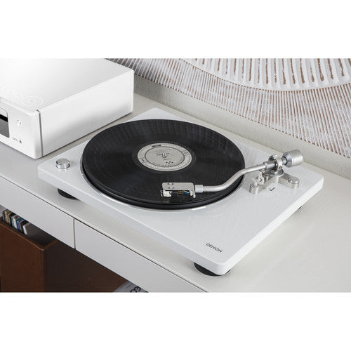 DENON DP400-WHT Tornamesa  Hi-Fi con sensor automático de velocidad,Brazo curvo rediseñado con elevación automática y parada de reproducción para una reproducción precisa de vinilos, Reproduce discos de 33 1/3, 45 y 78 rpm