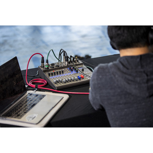 ZOOM LiveTrak L-8 Mezclador digital portátil de 8 canales y grabador multipista, 6 entradas de micrófono/línea, 4 salidas de auriculares, Grabación multipista mediante tarjeta SD y USB, 6 pads programables para sonidos y música