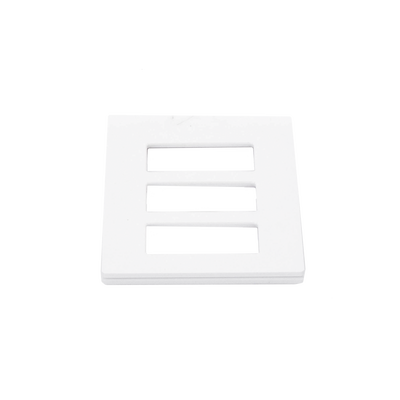 Placa de pared 3 espacios, color blanco, para atenuador (dimmer), switch ó control remoto PICO inalámbrico.