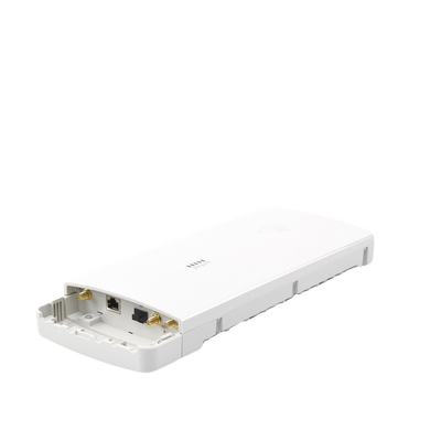 Estación base ePMP 3000 MU-MIMO 4X4 802.11ac, 4910-5970 MHz, 120 suscriptores, hasta 1.2 Gbps (C050910A101A)