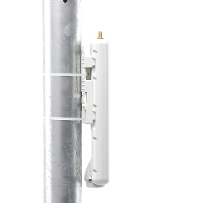 Punto de acceso y suscriptor FORCE300CSM / Alta potencia / Desempeño mejorado para ambientes ruidosos / 4.9 – 6.1 GHz / +500 Mbps / Hasta 12 CPEs (C050910C121A)