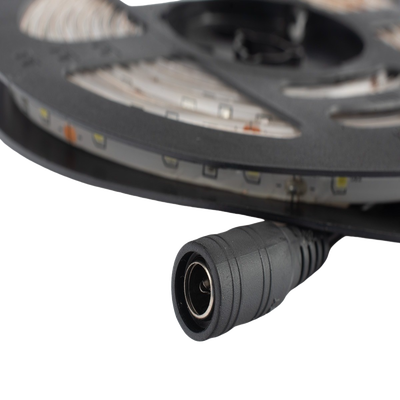 Tira Led de 5 m / Color Blanco / Uso Exterior / Potencia 15 W / 420 lm/ 12 V CD / IP 65.