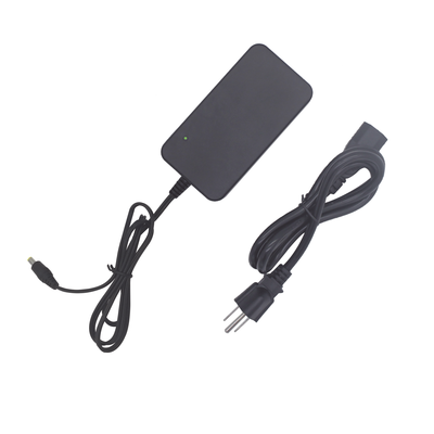 Adaptador / 36 Vcc Regulados / 2 Amp / Voltaje de Entrada de 100 - 240 VCA