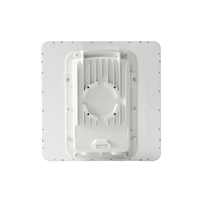 PTP-550 Hasta 1.36 GBps / 5150 - 5950 MHz / 802.11 AC Wave 2 MU-MIMO 4: 4x4 / BackHaul con Antena Integrada (Alta ganancia 23 dBi) - C050055H010A