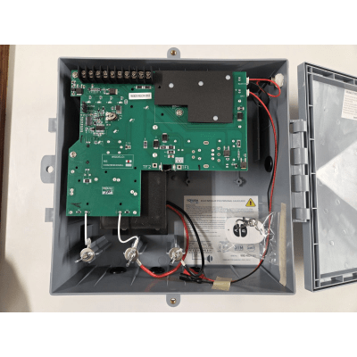 Energizador 12,000Volts-1Joule/ 2500Mts Lineales de Protección / Control Remoto Incluido / Cercas Electrificadas