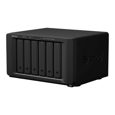 NAS Synology DiskStation DS1621+ | 6 Bahías | Procesador AMD Ryzen V1500B | 4 GB DDR4 ECC | Expansión Hasta 16 Bahías | 2 Ranuras M.2 NVMe | Puerto 10GbE RJ-45 | Compatibilidad RAID | Btrfs | Virtualización | Caché SSD.