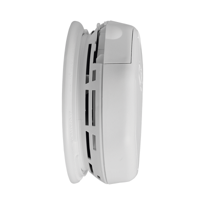 Alarma de Humo con Interconexión Inalámbrica / Advertencia de Voz con Ubicación / Sensor Fotoeléctrico / Baterías AA Reemplazables / 85 dB a 10 pies / Rango de Temperatura 4.4°C a 37.8°C / Cumple UL217