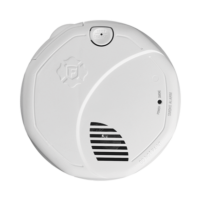 Alarma de Humo con Interconexión Inalámbrica / Advertencia de Voz con Ubicación / Sensor Fotoeléctrico / Baterías AA Reemplazables / 85 dB a 10 pies / Rango de Temperatura 4.4°C a 37.8°C / Cumple UL217