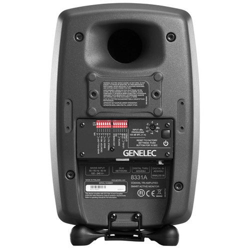 GENELEC 8331A Monitor coaxial activo de 3 vías, serie The Ones, tecnología SAM™. Ofrece precisión y neutralidad excepcionales, ideal para estudios de grabación y producción musical. Diseño acústico avanzado asegura una imagen estéreo superior