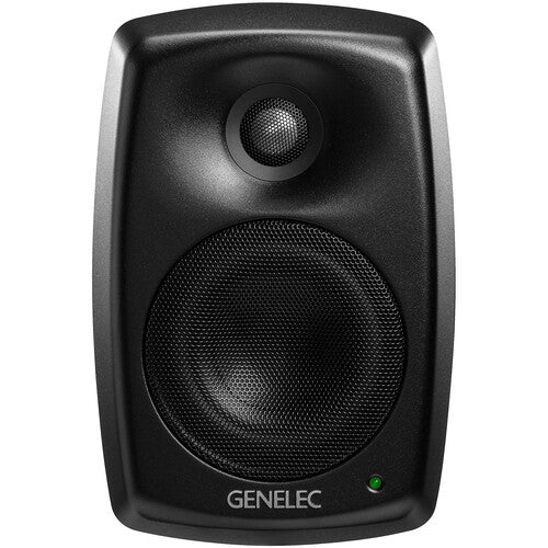 GENELEC 4020CMM Altavoz activo compacto con woofer de 4" y tweeter de ¾", 100W Clase D, respuesta 56 Hz–25 kHz, SPL máx. 100 dB. Entrada Euroblock, compensación de sala, tecnología DCW™ y MDE™, acabado Mystic Black. Ideal para instalaciones exigentes