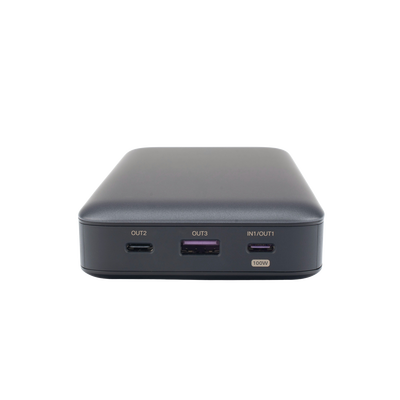 Power Bank de 20000mAh | 3 Salidas 100W Max. | USB-A + 2 USB-C | PD 3.0 | QC3.0 | FCP | SCP | Pantalla Inteligente | Carcasa Ignifuga | Color Gris | Incluye Cable USB de 50cm | Carga tu Laptop de Manera Segura.