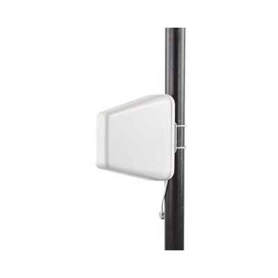 Antena Direccional de Banda Ancha de Alto Desempeño, 698-960 MHz / 1695-2700 MHz, conector N hembra. 50 Ohm de impedancia.