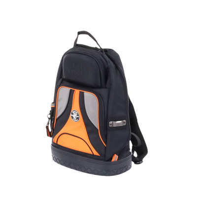 Mochila para herramientas Tradesman Pro™ de 36,8 cm en color negro con 39 bolsillos (No incluye herramientas).
