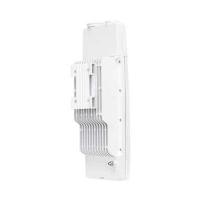 Radio de Backhaul de alta capacidad hasta 1.2 Gbps, banda licenciada 11 GHz (10.7-11.7 GHz), no incluye duplexers