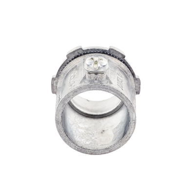 Conector de 3/4" para Tubo Pared Delgada con Tornillos Opresores.