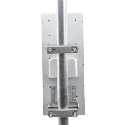Antena sectorial ePMP 3000 de 90 grados, 17 dBi, 4.9-5.97 GHz, MU-MIMO 4x4, incluye kit de montaje para EPMP3K