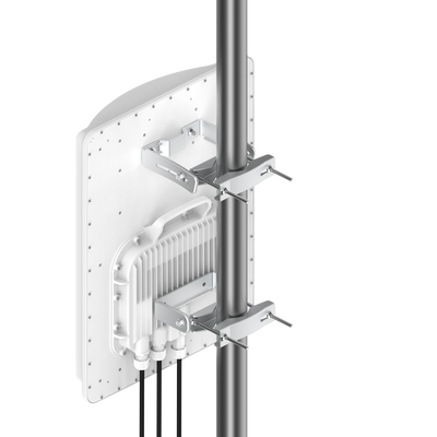 Estación Base ePMP 4500 / Antena Integrada de 17 dBi / 90º de apertura / MU-MIMO / OFDMA 8x8 / Capacidad de Hasta 4 Gbps Agregados / 4910–6135 MHz (Wi-Fi 6) / Sincronización GPS / Hasta 120 Suscriptores / Protección IP67 /