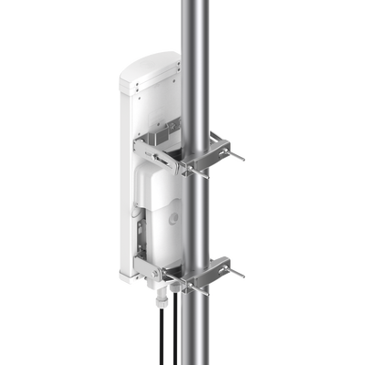 Antena sectorial  de 90 grados, 18 dBi, 5.9-7.1 GHz, MU-MIMO 4x4, incluye kit de montaje para EPMP4600