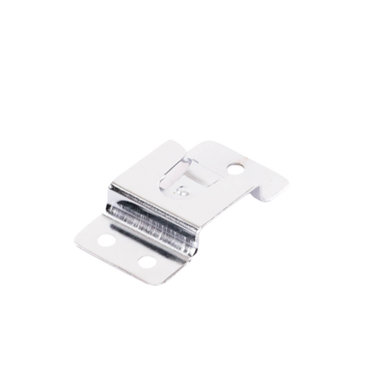 Clip de metal para micrófono de radios móviles.