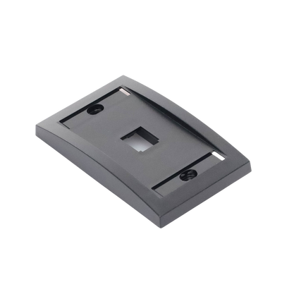 Placa de Pared Vertical Ejecutiva, Salida de 1 Puerto Mini-Com, Con Espacios Para Etiquetas, Color Negro