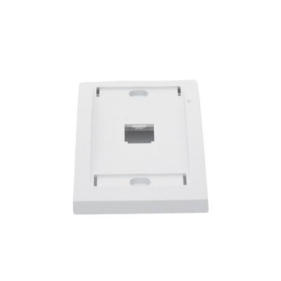 Placa de Pared Vertical Ejecutiva, Salida Para 1 Puerto Mini-Com, Con Espacios Para Etiquetas, Color Blanco