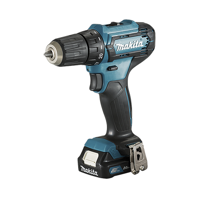 Atornillador broquero cambio rápido 3/8”.  2 baterías 12v de 1.5 amperes y cargador.