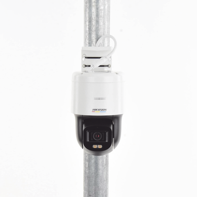 Domo PT IP 4 Megapixel / Lente 4 mm  / Luz Blanca 30 mts / dWDR  / PoE / IP66 / Micrófono y Bocina Interconstruido / Micro SD / Incluye Montaje de Pared y Techo