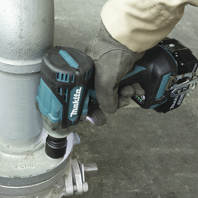 Llave de impacto BL 18V LXT 1/2" 330 N-m. Inserción de Bola, No incluye Baterías, Cargador y sin Maletín.