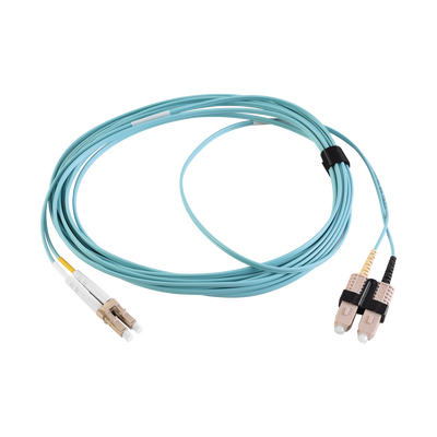 Jumper de Fibra Óptica Multimodo 50/125 XGLO OM3, LC-SC Duplex, OFNR, Color Aqua, 3 Metros