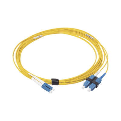 Jumper de Fibra Óptica Monomodo (OS2), XGLO, LC/UPC-SC/UPC Duplex, OFNR, Color Amarillo, 5 Metros