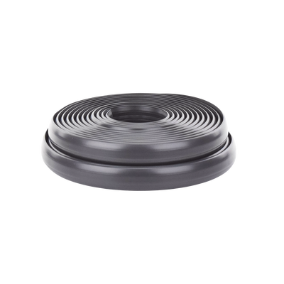 Canaleta flexible negra de PVC auto extinguible, para instalaciones eléctricas en piso ó zóclo  (Rollo de 25mts.) (9300-05040)