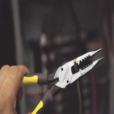 Pinzas Pelacables para  Cable Sólido 8-16 AWG y Cable Trenzado 10-18 AWG; de 8 Pulgadas.