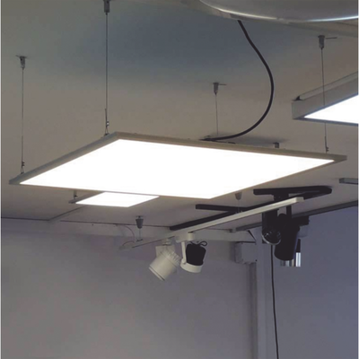 Panel LED / Luz Blanca 6 500 K / Empotrado o Suspendido / 59.5 x 59.5 cm /  40 W / 127 Vca~60Hz / Vida Útil de 50,000 horas / Ángulo de Luz de 140°