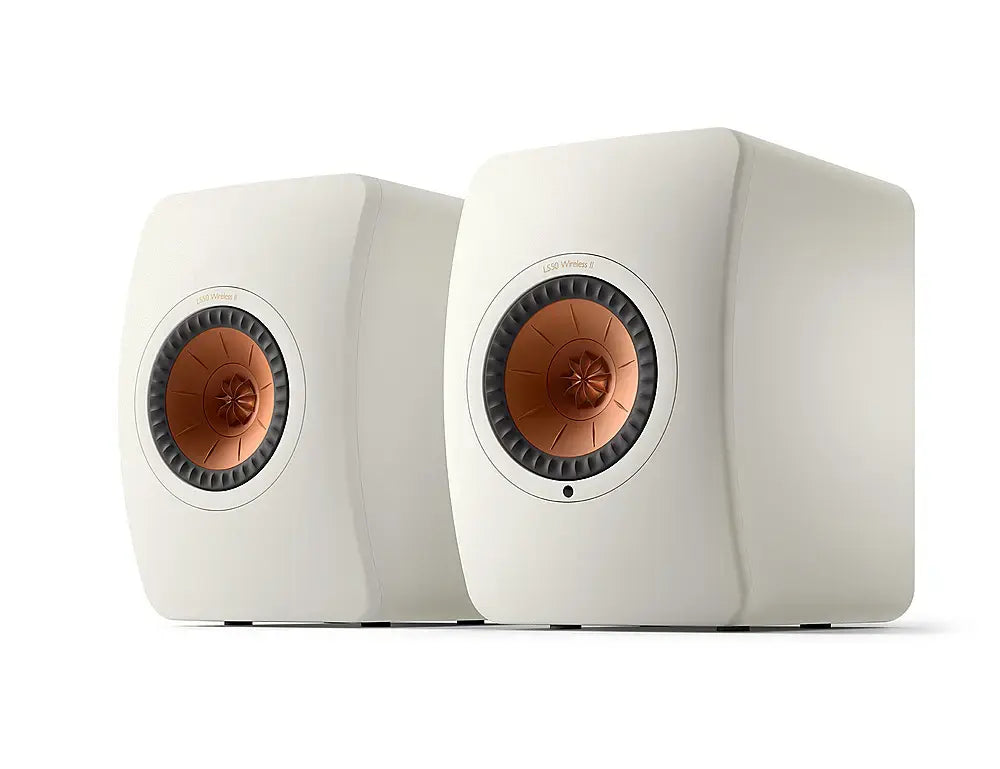 Bocinas KEF LS50 Wireless II Mineral White, diseño minimalista de alta fidelidad con drivers Uni-Q en color cobre.