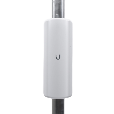 Estación Base 2x2 MIMO airMAX LiteAP AC hasta 450 Mbps, 5 GHz (5150 - 5875 MHz) con antena integrada de 17 dBi y cobertura de 90 grados con GPS Sync