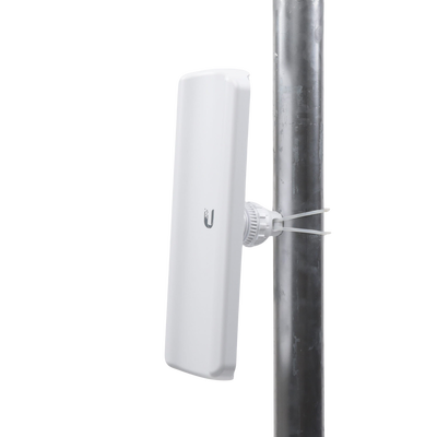 Estación Base 2x2 MIMO airMAX LiteAP AC hasta 450 Mbps, 5 GHz (5150 - 5875 MHz) con antena integrada de 17 dBi y cobertura de 90 grados con GPS Sync