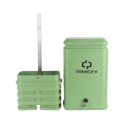 Pedestal para Cajas de Empalme de Fibra Óptica tipo Cubo Color Verde con Bracket Estandar (No incluye caja de empalme)