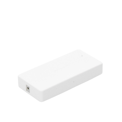 Switch NO Administrable / Para escritorio / 8 puertos 10/100 Mbps / Diseño Compacto / Plug and Play