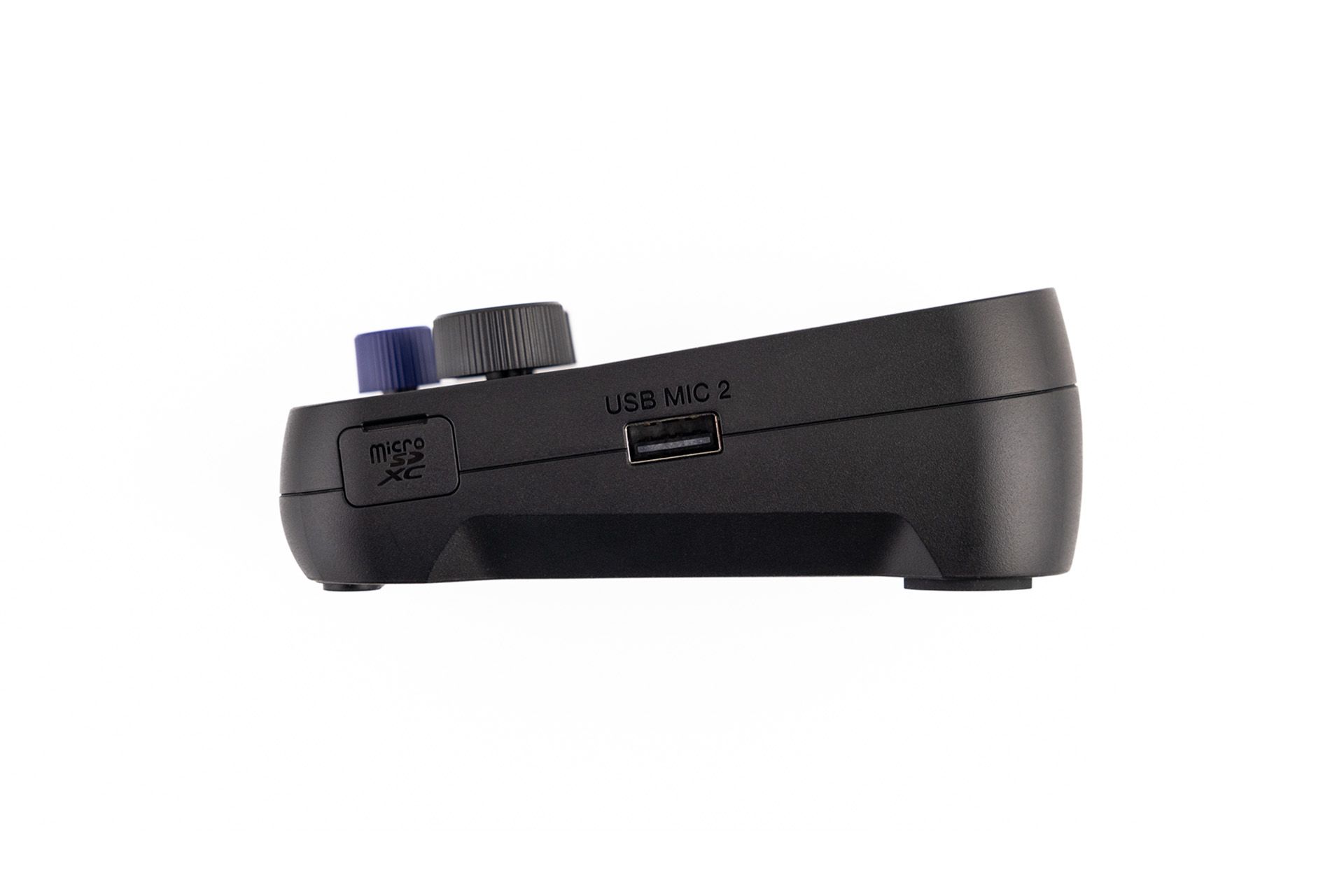 ZOOM ZP2 Grabadora Portátil e Interfaz de Audio USB para Podcast | Grabación 4 Pistas 24-bit con Reducción de Ruido por IA y Efectos de Voz | Soporta SD 1TB y Mix-Minus para Invitados Remotos | Estudio de Audio Digital Compacto para Streaming y Exterior