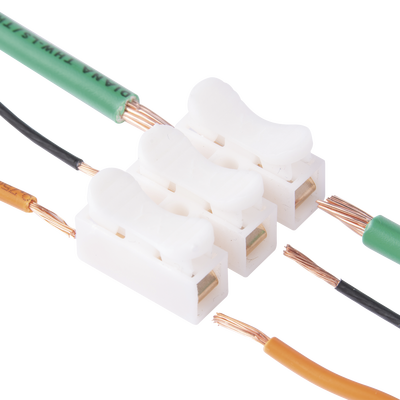 Conector tipo PUSH de 3 Contactos / Para una Conexión Rápida / Puentes de Cables