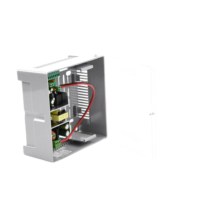 Fuente de Alimentación con Gabinete de 4 Salidas de 11 - 15 Vcc / 5 Amper /  Soporta Batería de Respaldo / Voltaje de Entrada: 96 - 264 Vca / Soporta Protección contra Sobrecorriente de Salida, Protección contra Cortocircuito /