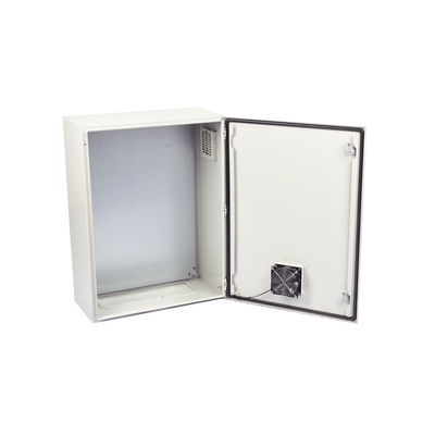 Gabinete Ventilado de Acero IP55 Uso en Exterior (400 x 600 x 250 mm) con Placa Trasera Interior Metálica y Compuerta Inferior Atornillable. Incluye Ventilador, Ventilas, filtros, Chapas y Llave T.