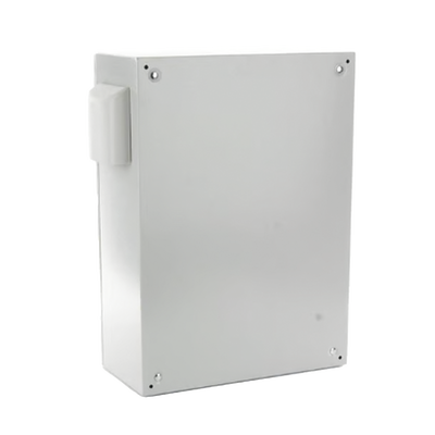 Gabinete Ventilado de Acero IP55 Uso en Exterior (500 x 700 x 250 mm) con Placa Trasera Interior Metálica y Compuerta Inferior Atornillable. Incluye Ventilador, Ventilas, filtros, Chapas y Llave T.