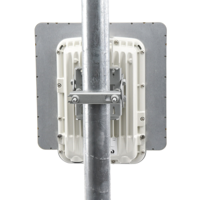 Backhaul radio + antena integrada (Alta ganancia 23 dBi), 4.9-6.05 GHz PTP/HCMP/ 450 Mbps Reales C050067H010A