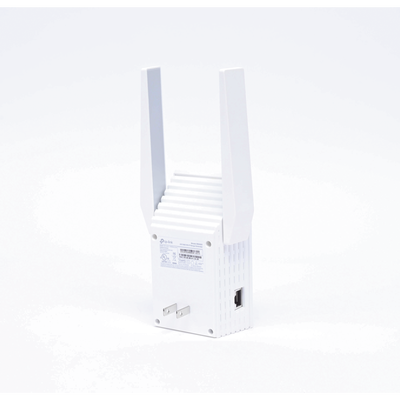 Repetidor / Extensor de Cobertura WiFi AX 1500 Mbps, doble banda 2.4 GHz y 5 GHz, con 1 puerto 10/100/1000 Mbps