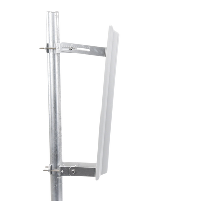 Antena Sectorial en 2.4 GHz, Apertura de 100º, Ganancia de 15 dBi, Incluye Jumpers SMAI, Ideal Para Serie C1xn